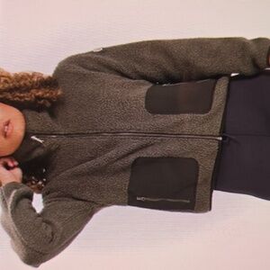 Like New ! Vuori Alpine Sherpa Jacket Sz Small